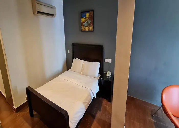 Hotel O Crossroads Hotel